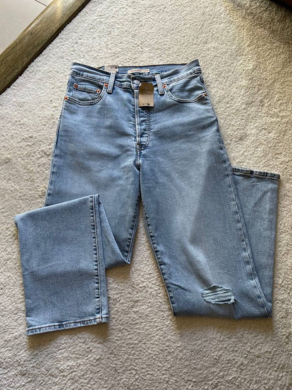 NWT Levi's Ribcage Straight Full Length Distressed High Rise Jeans Size 29/32